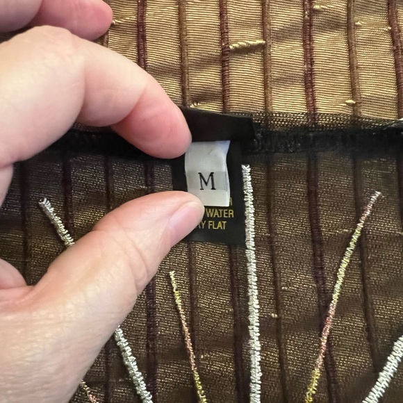 Solstice Black and Gold Starry Wrap - Picture 6 of 8